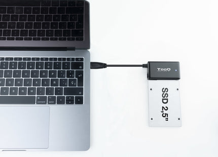 Tooq Adaptador Usb 3.0 Usb-A A Sata Para Discos Duros De 2.5? Y 3.5? Con Alimentador - Negro