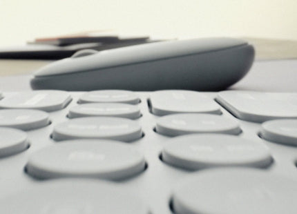 Teclado Danés Logitech Pebble Keys 2 K380s Rf Wireless + Bluetooth Qwerty , Finlandés, Noruego, Sueco Grafito