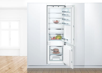 !Kis87afe0 Bosch         Fridge-Freezer