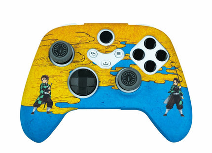 Fr-Tec Demon Slayer Kimetsu No Yaiba Tanjiro Kamado Pack Para Mando Xbox De Carcasa Rigida + Grips