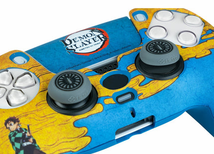 Fr-Tec Demon Slayer Kimetsu No Yaiba Tanjiro Kamado Pack Para Mando Ps5 De Carcasa Rigida + Grips + Sticker Para
