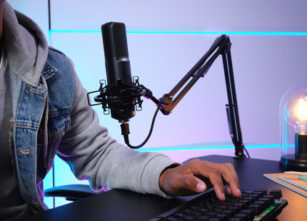 Brazo Ajustable Trust Gxt 253 Emita Arm Para Microfonos Con Adaptador 5/8  Cable 290cm Usb  22563