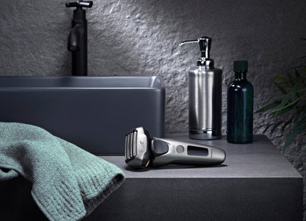 EAN 5025232831265 - Panasonic ES-LV69 Máquina de afeitar de láminas Recortadora Negro, Plata imagen 6