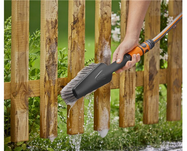 Gardena Set De Lavado Cleansystem Con Cepillo De Mano M Suave, Cepillo Gris, Incluye 10 Barras De Jabón 18863-20