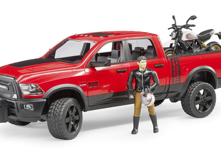 Bruder Ram 2500 Power Wagon Con Ducati Desert Sled Y Conductor