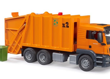 EAN 4001702037604 - BRUDER MAN TGS Garbage Truck imagen 2