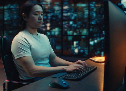 EAN 5099206112155 - Logitech 920-011588 teclado Universal RF Wireless + Bluetooth QWERTY Internacional de EE.UU. Aluminio, Bl imagen 1