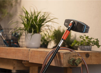 Gardena Cepillo Con Mango Cleansystem Suave, Cepillo Para Lavar Gris/Turquesa, Banda De Plástico Suave En Todo El Perímetro 18810-20