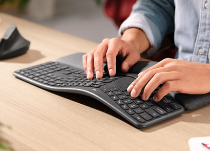 EAN 5099206094970 - Logitech 920-010108 teclado Oficina RF Wireless + Bluetooth Internacional de EE.UU. Grafito imagen 2