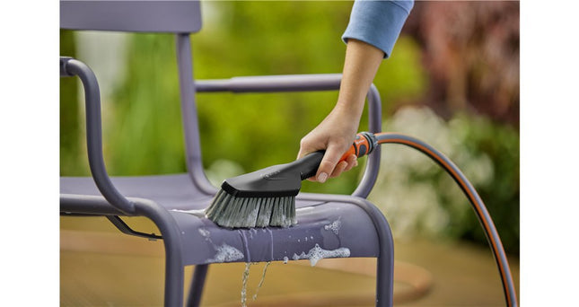 Gardena Set De Lavado Cleansystem Con Cepillo De Mano S Suave, Cepillo Gris, Incluye 10 Barras De Jabón 18860-20