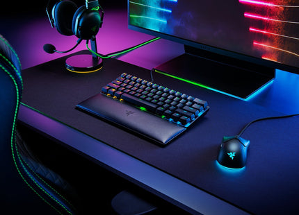 EAN 8886419337218 - Razer RC21-01720100-R3M1 descansa muñecas Cuero, Espuma de memoria Negro imagen 2