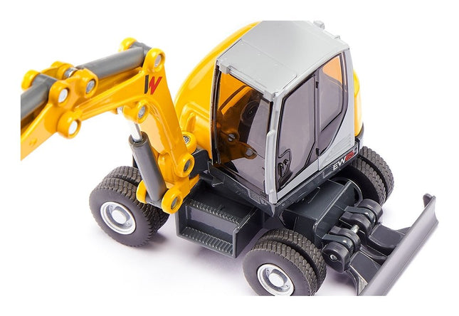 EAN 4006874035601 - Siku Wacker Neuson EW65 imagen 2