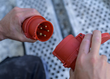 EAN 4007123667819 - Brennenstuhl 1167320100 base múltiple 10 m Exterior Negro, Rojo imagen 2