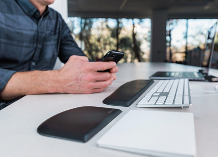 EAN 0085896528005 - Kensington ErgoSoft descansa muñecas Gel Negro imagen 6